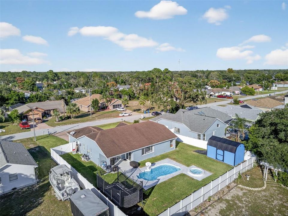 Activo con contrato: $400,000 (3 camas, 2 baños, 1461 Pies cuadrados)