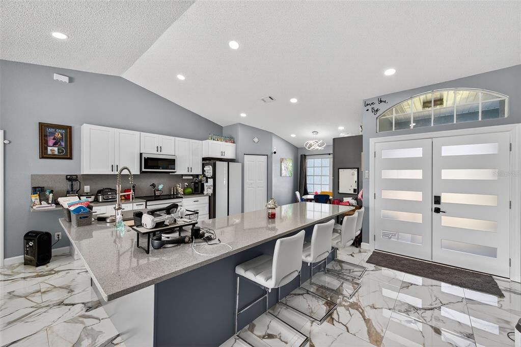 Activo con contrato: $400,000 (3 camas, 2 baños, 1461 Pies cuadrados)