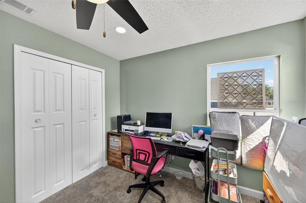 Activo con contrato: $400,000 (3 camas, 2 baños, 1461 Pies cuadrados)