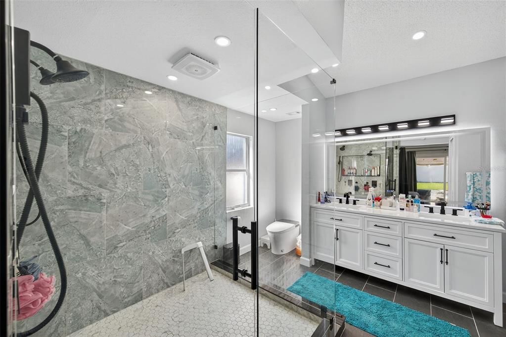 Activo con contrato: $400,000 (3 camas, 2 baños, 1461 Pies cuadrados)