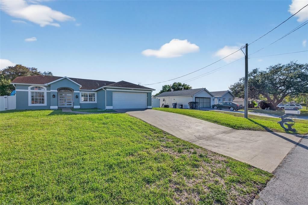 Activo con contrato: $400,000 (3 camas, 2 baños, 1461 Pies cuadrados)