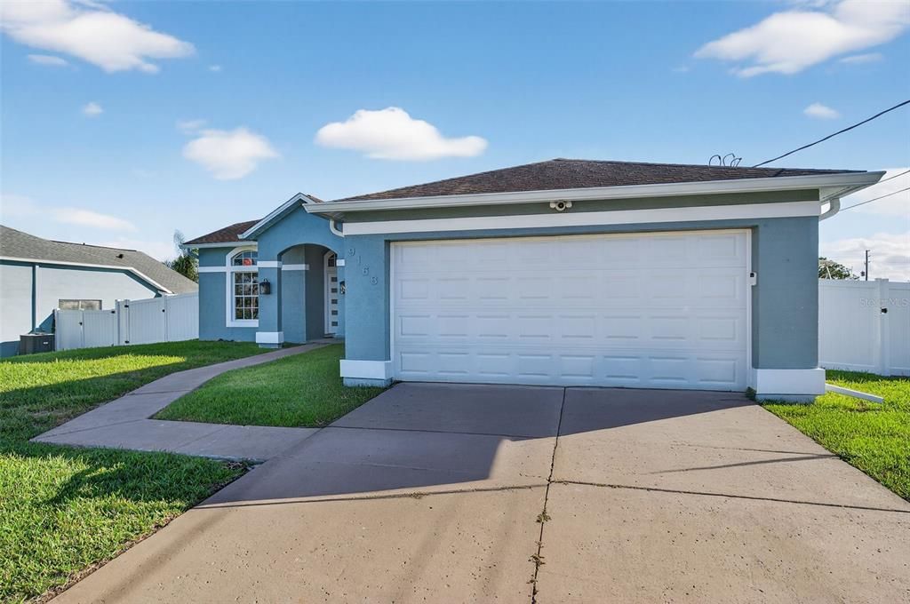 Activo con contrato: $400,000 (3 camas, 2 baños, 1461 Pies cuadrados)