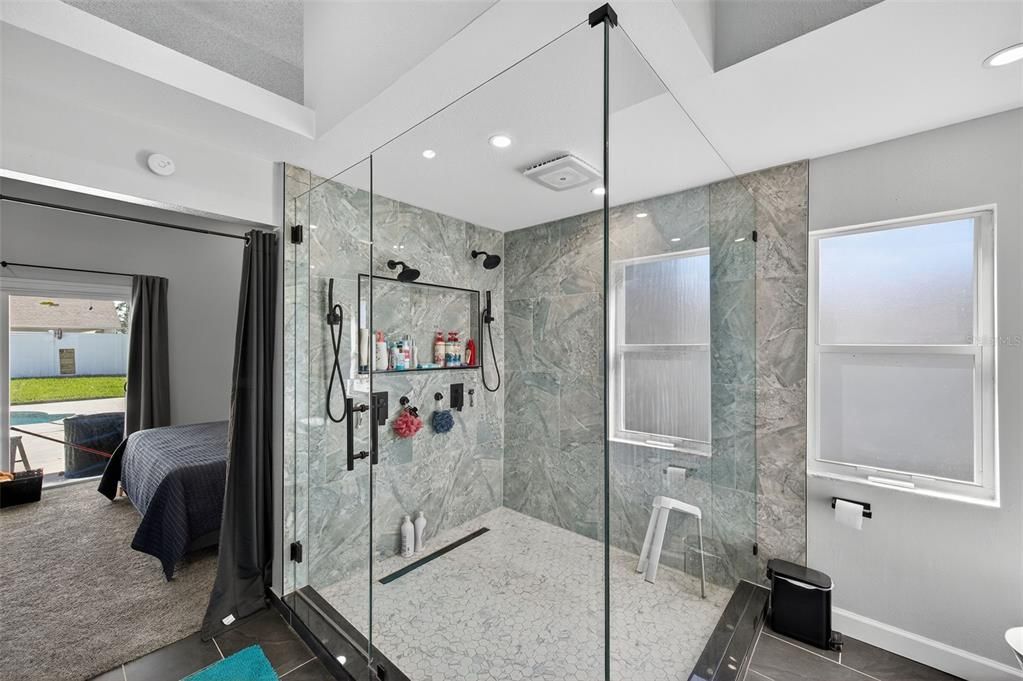 Activo con contrato: $400,000 (3 camas, 2 baños, 1461 Pies cuadrados)