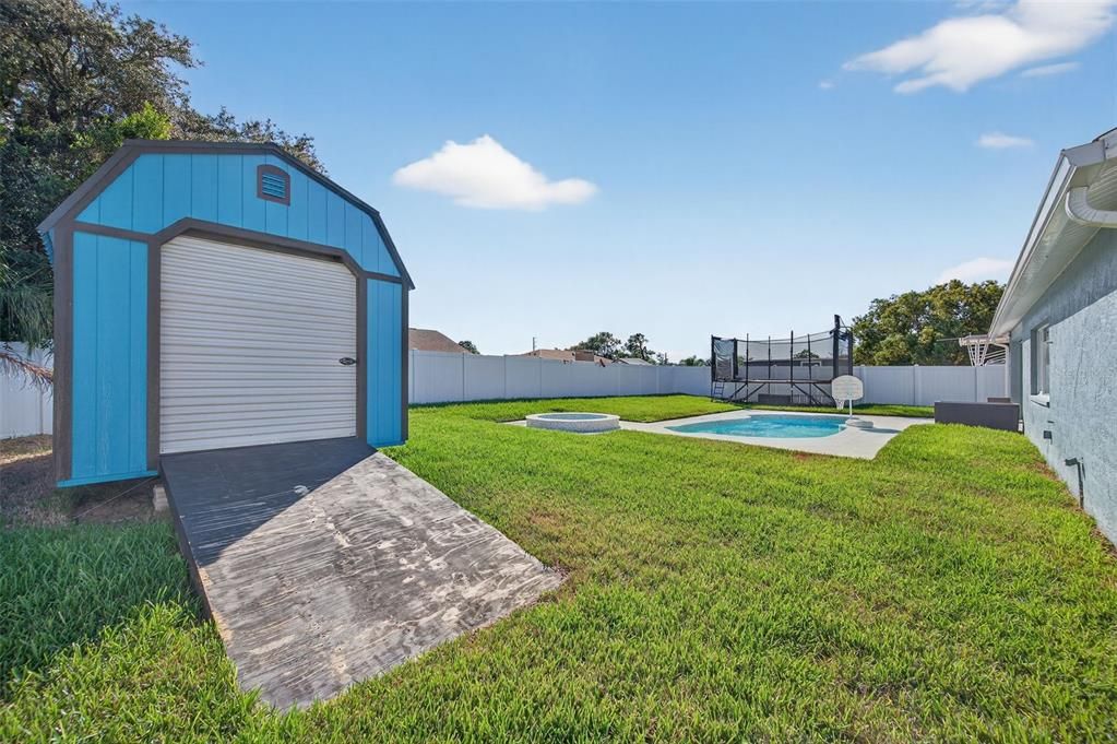 Activo con contrato: $400,000 (3 camas, 2 baños, 1461 Pies cuadrados)