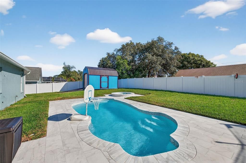 Activo con contrato: $400,000 (3 camas, 2 baños, 1461 Pies cuadrados)