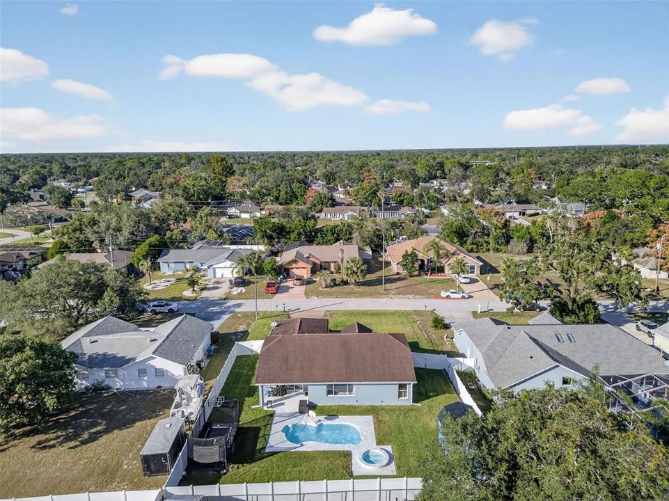 Activo con contrato: $400,000 (3 camas, 2 baños, 1461 Pies cuadrados)