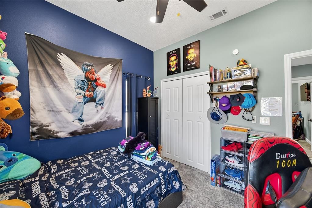 Activo con contrato: $400,000 (3 camas, 2 baños, 1461 Pies cuadrados)