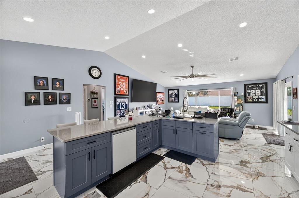 Activo con contrato: $400,000 (3 camas, 2 baños, 1461 Pies cuadrados)