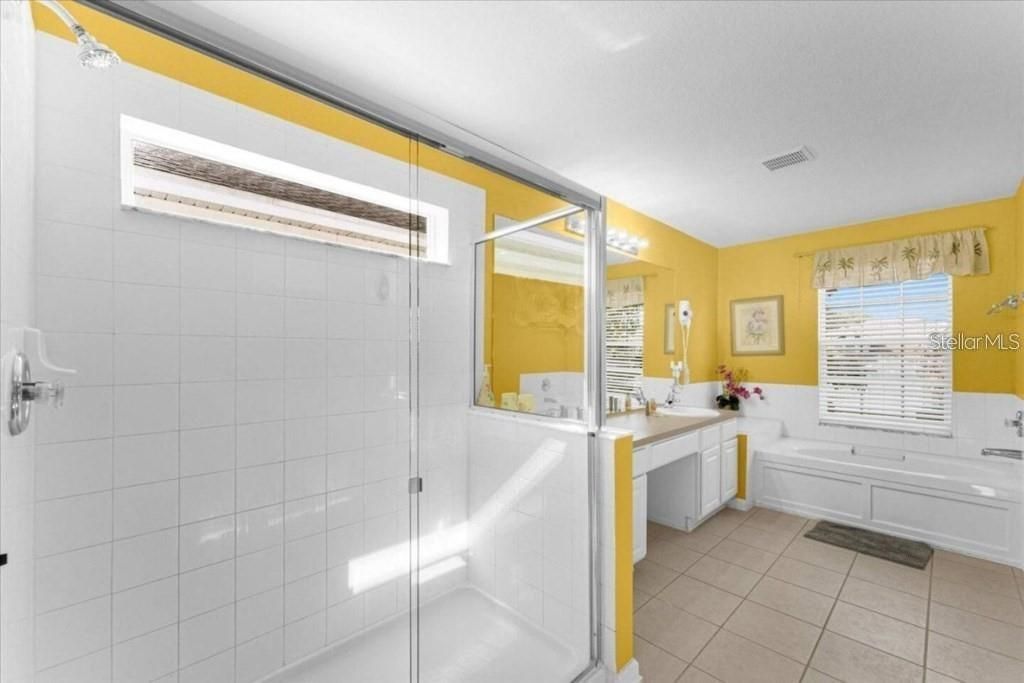 For Sale: $689,000 (6 beds, 4 baths, 2812 Square Feet)