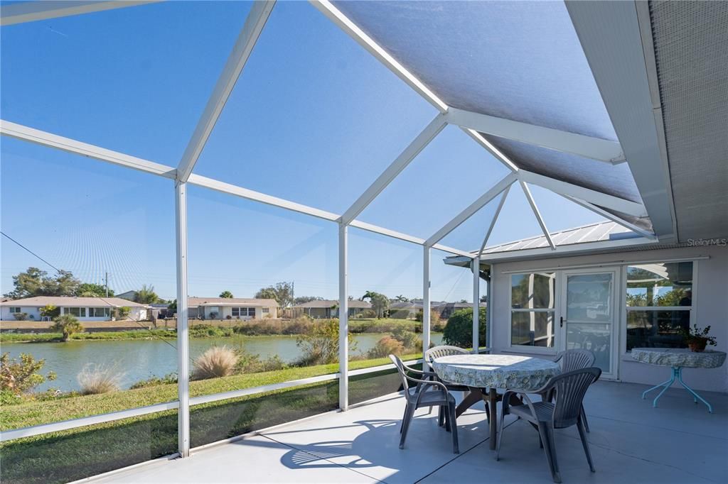 Active With Contract: $335,000 (2 beds, 2 baths, 1270 Square Feet)