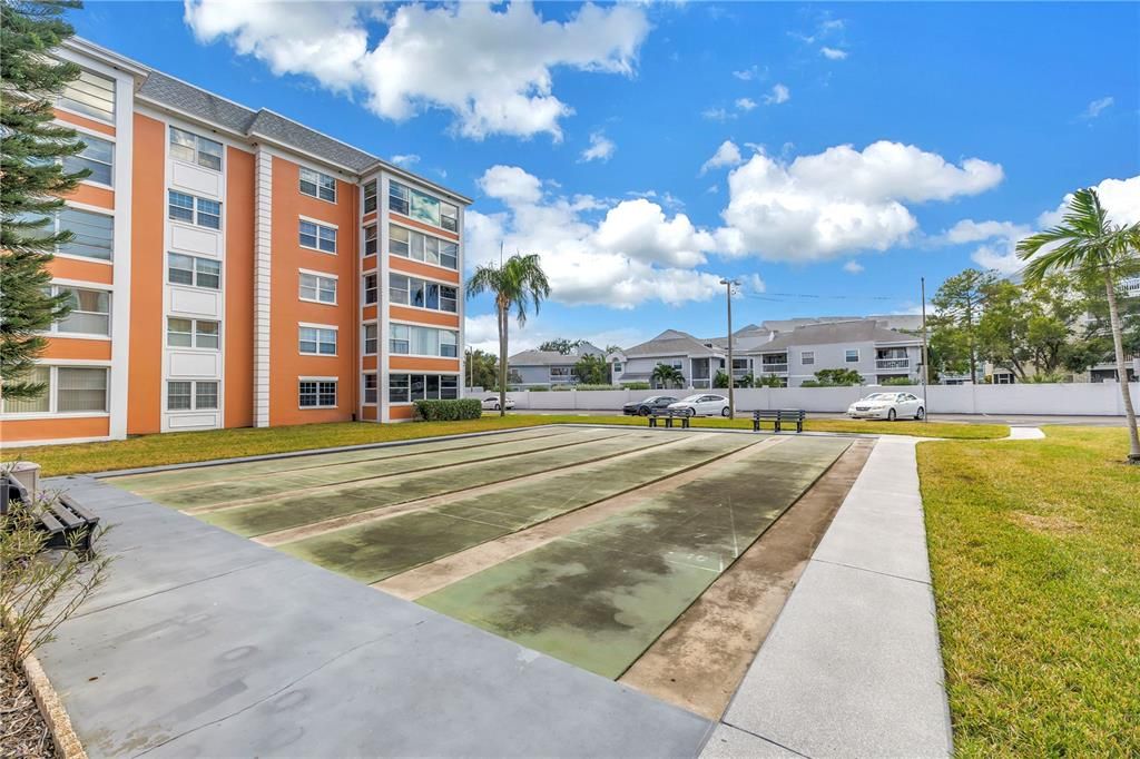 Под контрактом: $165,000 (2 спален, 2 ванн, 1050 Квадратных фут)