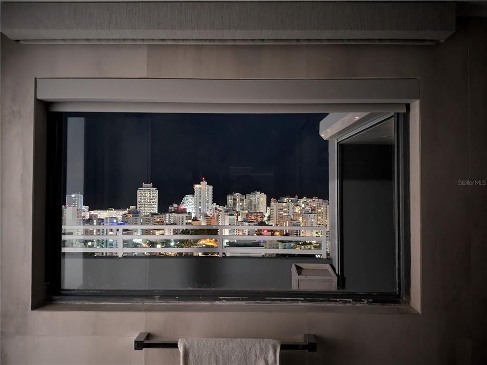 For Sale: $1,975,000 (3 beds, 3 baths, 2407 Square Feet)