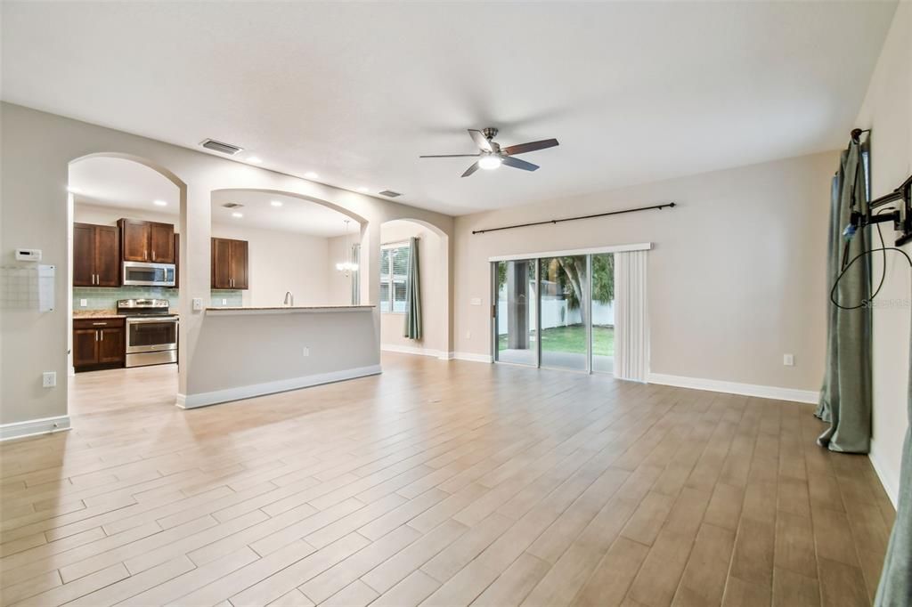 For Rent: $4,500 (4 beds, 2 baths, 2262 Square Feet)