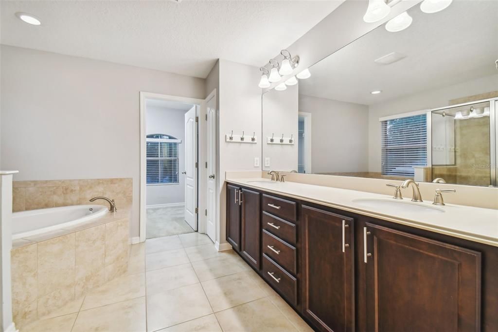 For Rent: $4,500 (4 beds, 2 baths, 2262 Square Feet)