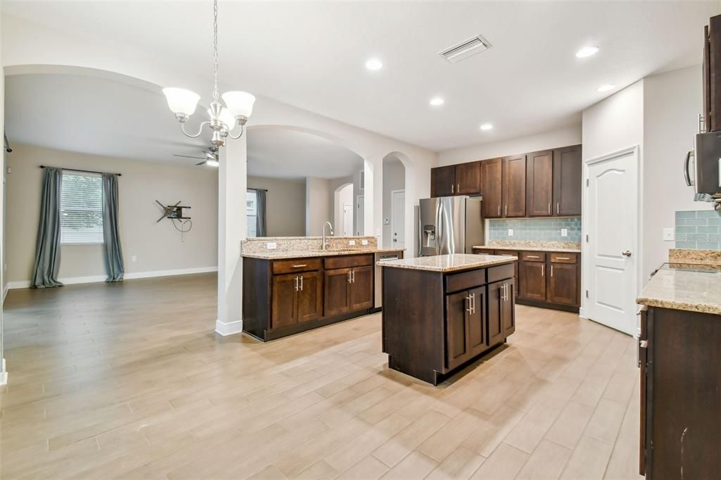 For Rent: $4,500 (4 beds, 2 baths, 2262 Square Feet)