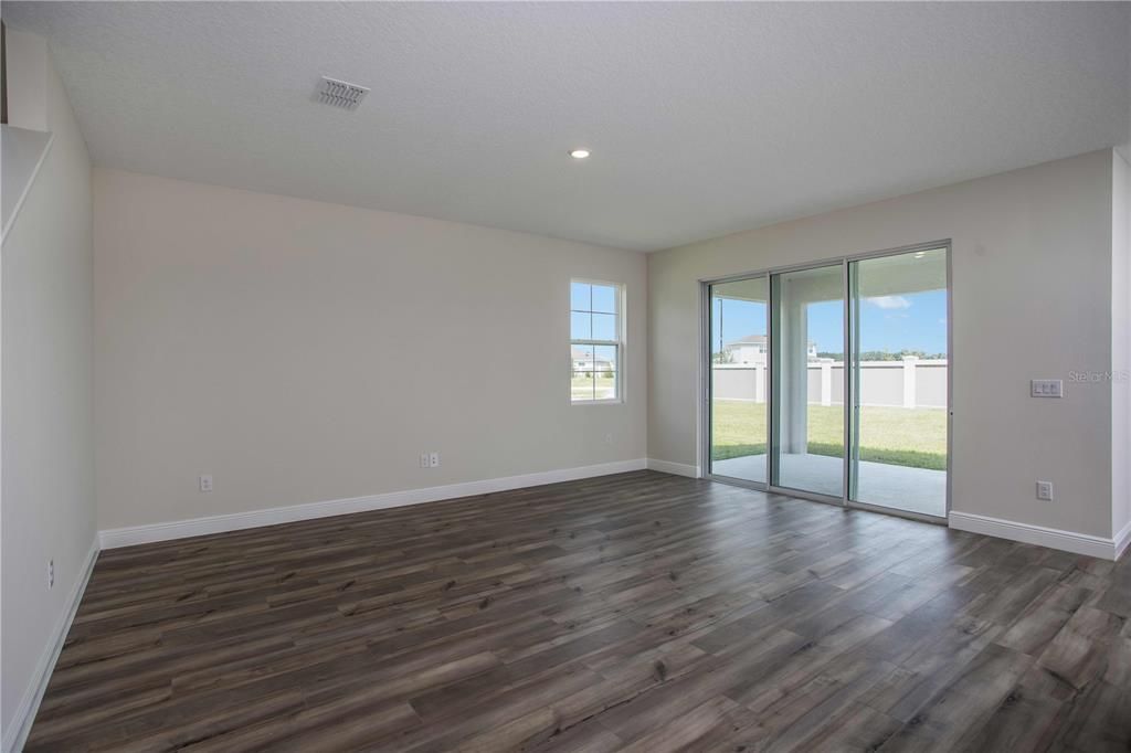 Active With Contract: $544,990 (5 beds, 3 baths, 3190 Square Feet)