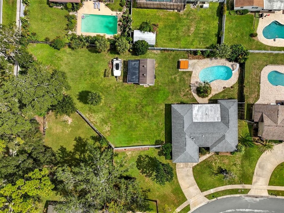 Activo con contrato: $425,000 (3 camas, 2 baños, 2067 Pies cuadrados)