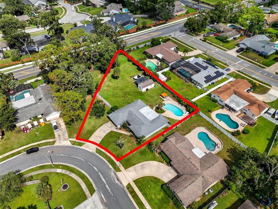 Activo con contrato: $425,000 (3 camas, 2 baños, 2067 Pies cuadrados)