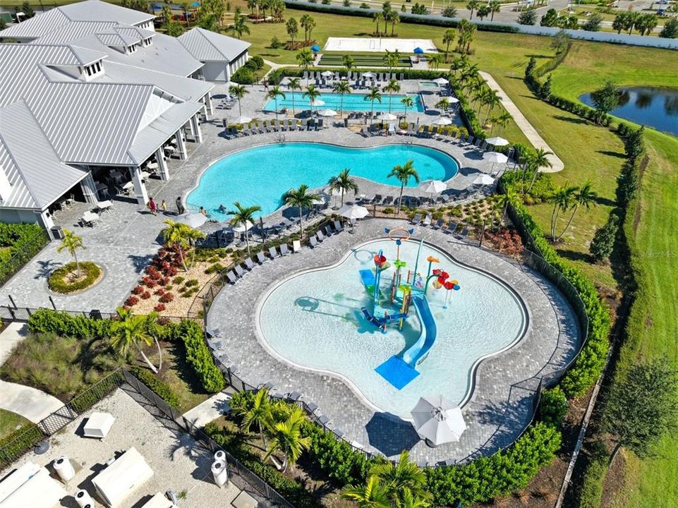 Activo con contrato: $410,000 (2 camas, 2 baños, 1557 Pies cuadrados)