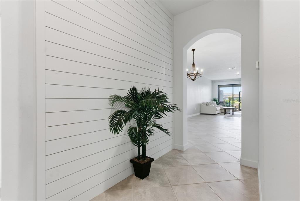 Activo con contrato: $410,000 (2 camas, 2 baños, 1557 Pies cuadrados)