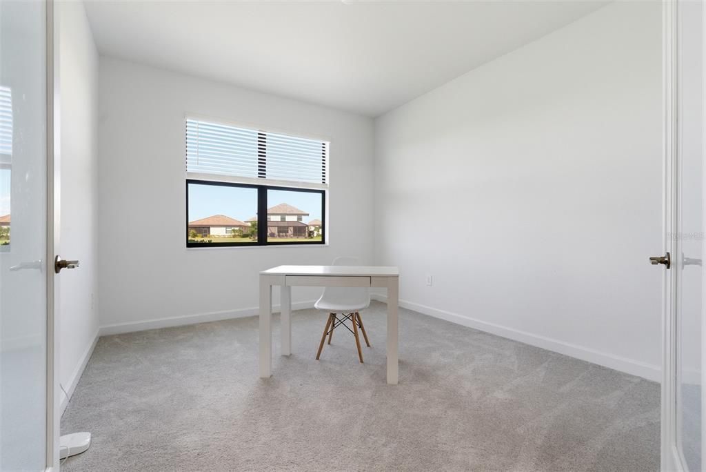 Activo con contrato: $410,000 (2 camas, 2 baños, 1557 Pies cuadrados)