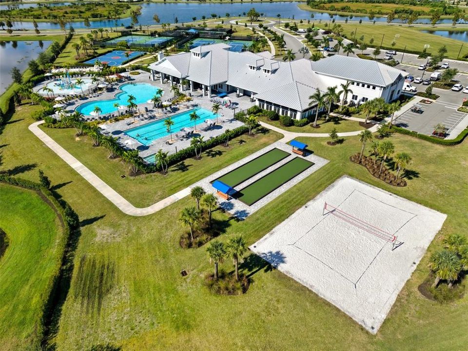 Activo con contrato: $410,000 (2 camas, 2 baños, 1557 Pies cuadrados)