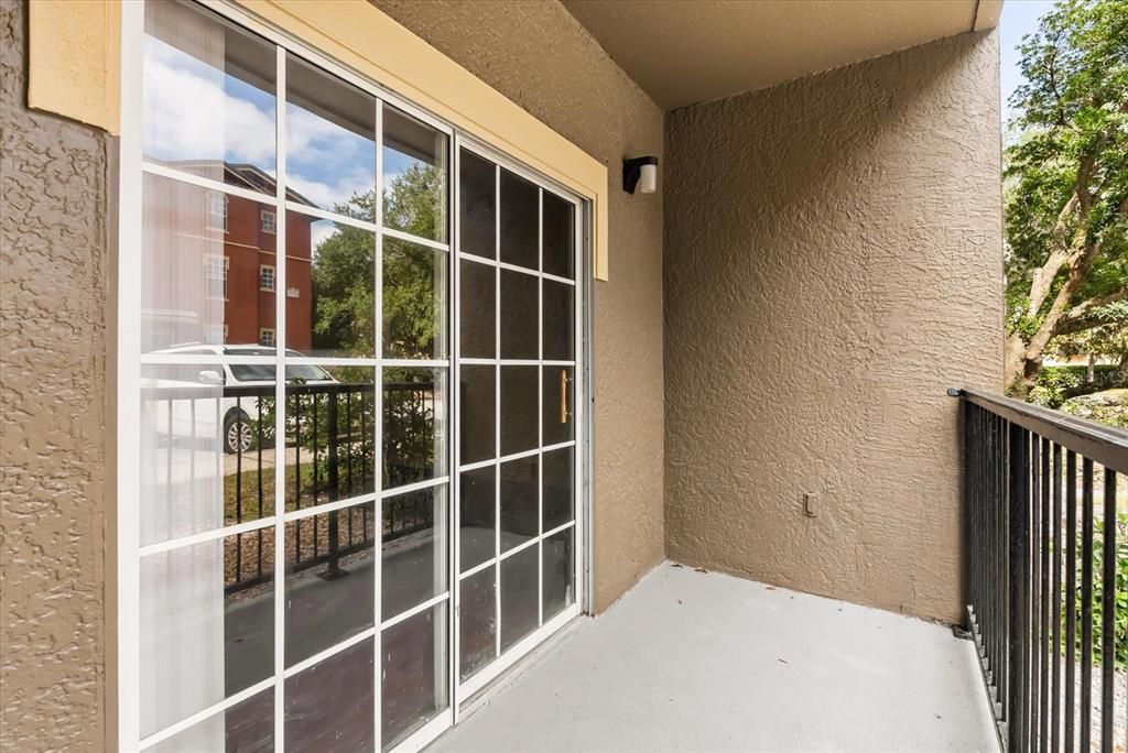 待售: $198,900 (2 贝兹, 2 浴室, 1242 平方英尺)