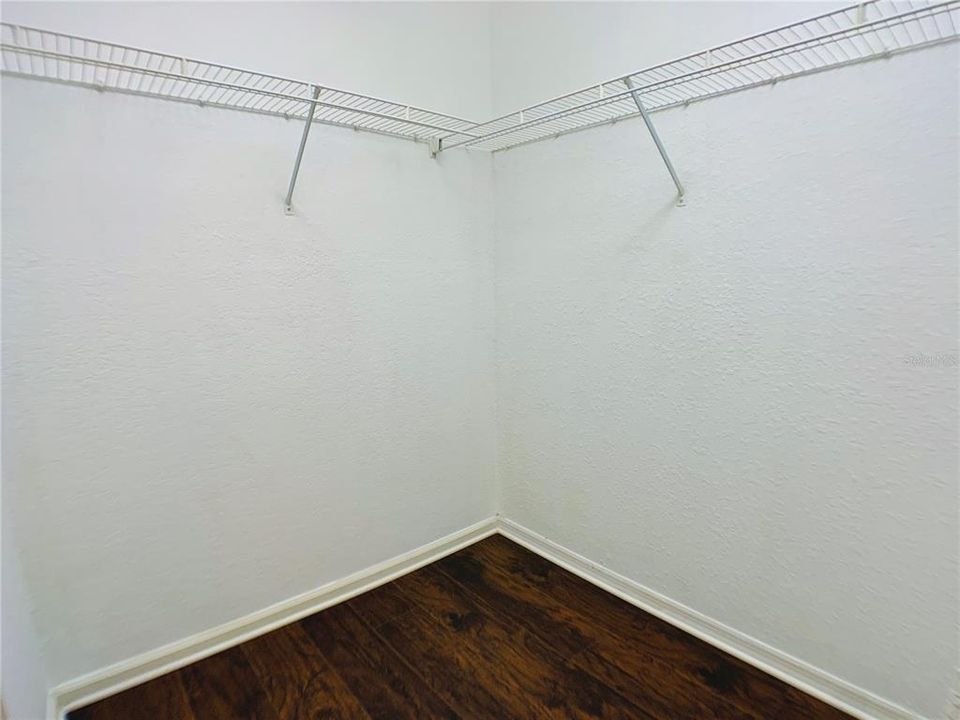 На продажу: $165,000 (2 спален, 2 ванн, 874 Квадратных фут)