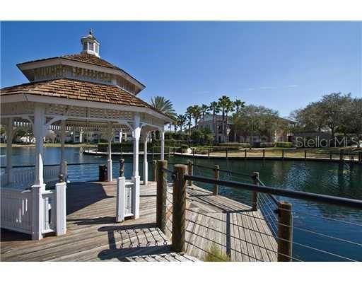 На продажу: $165,000 (2 спален, 2 ванн, 874 Квадратных фут)