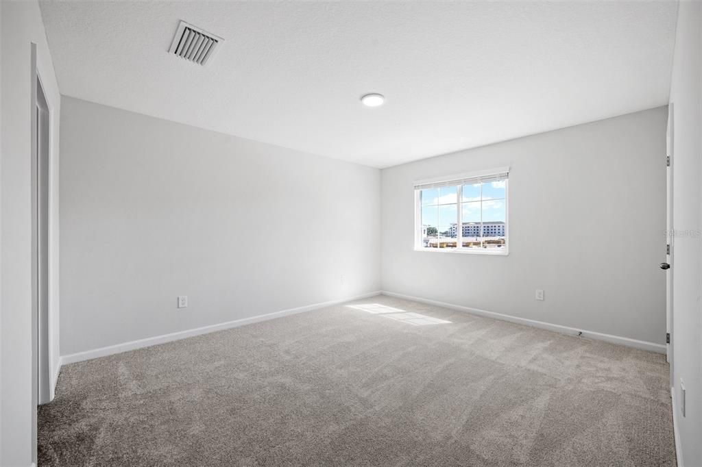 For Rent: $2,500 (3 beds, 2 baths, 1569 Square Feet)