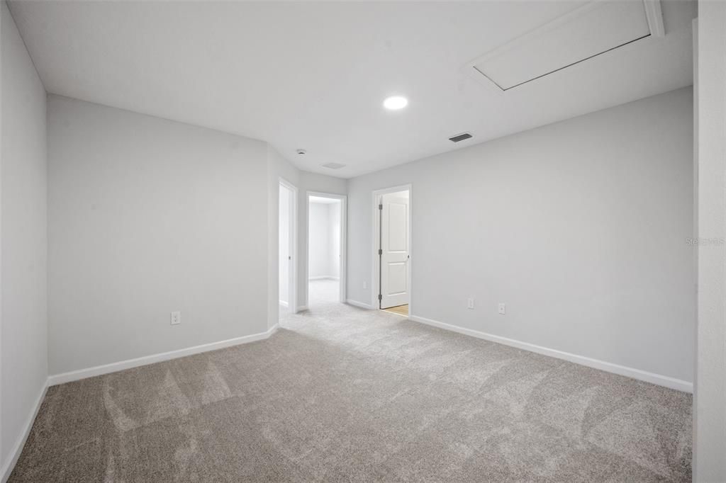 For Rent: $2,500 (3 beds, 2 baths, 1569 Square Feet)