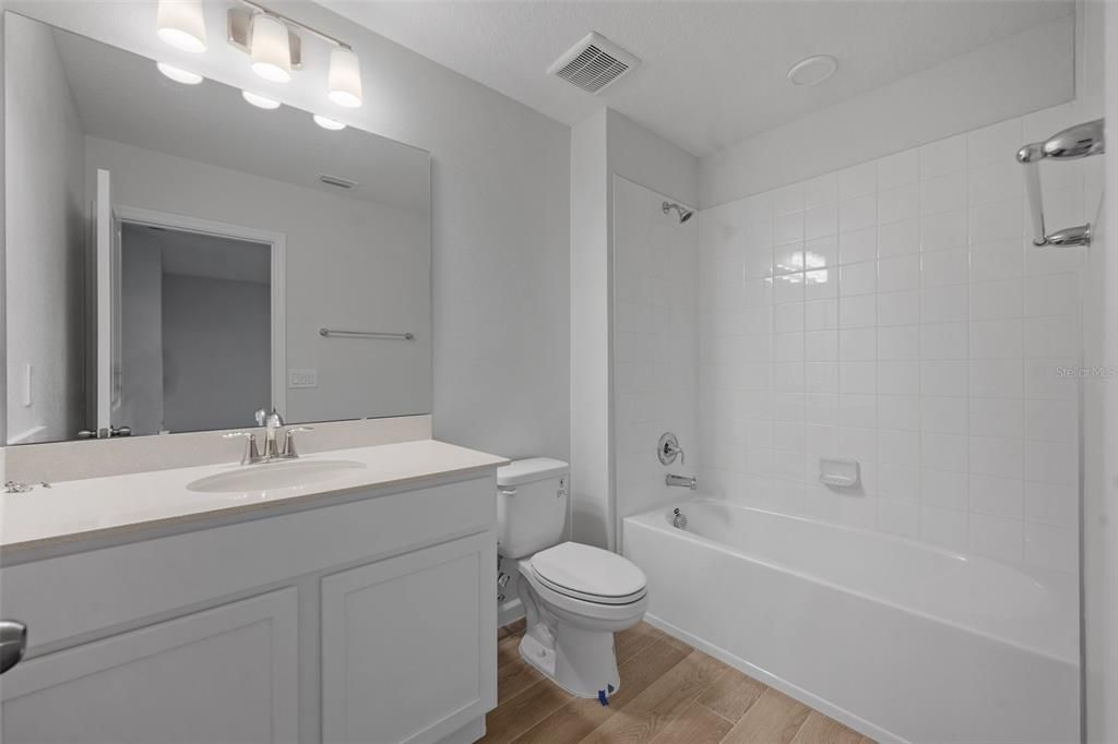 For Rent: $2,500 (3 beds, 2 baths, 1569 Square Feet)