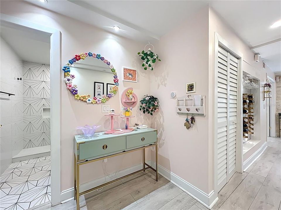 Active With Contract: $179,000 (2 beds, 2 baths, 1141 Square Feet)