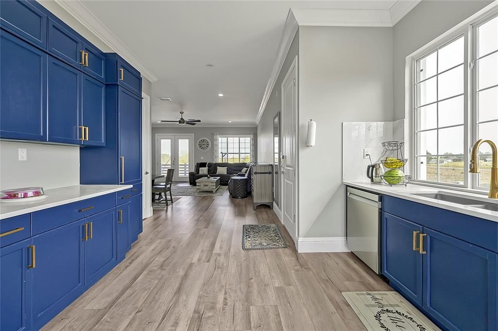 For Rent: $3,000 (3 beds, 2 baths, 2000 Square Feet)