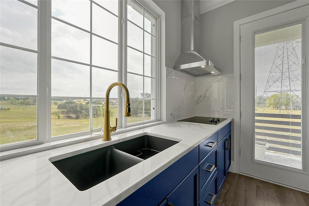 For Rent: $3,000 (3 beds, 2 baths, 2000 Square Feet)