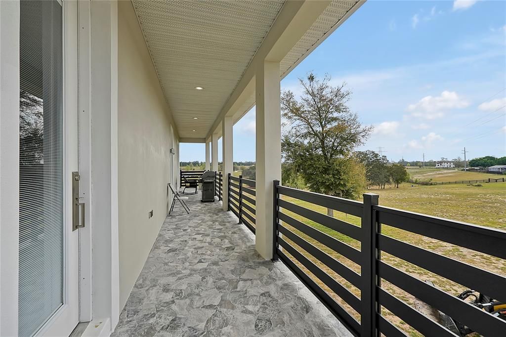 For Rent: $3,000 (3 beds, 2 baths, 2000 Square Feet)