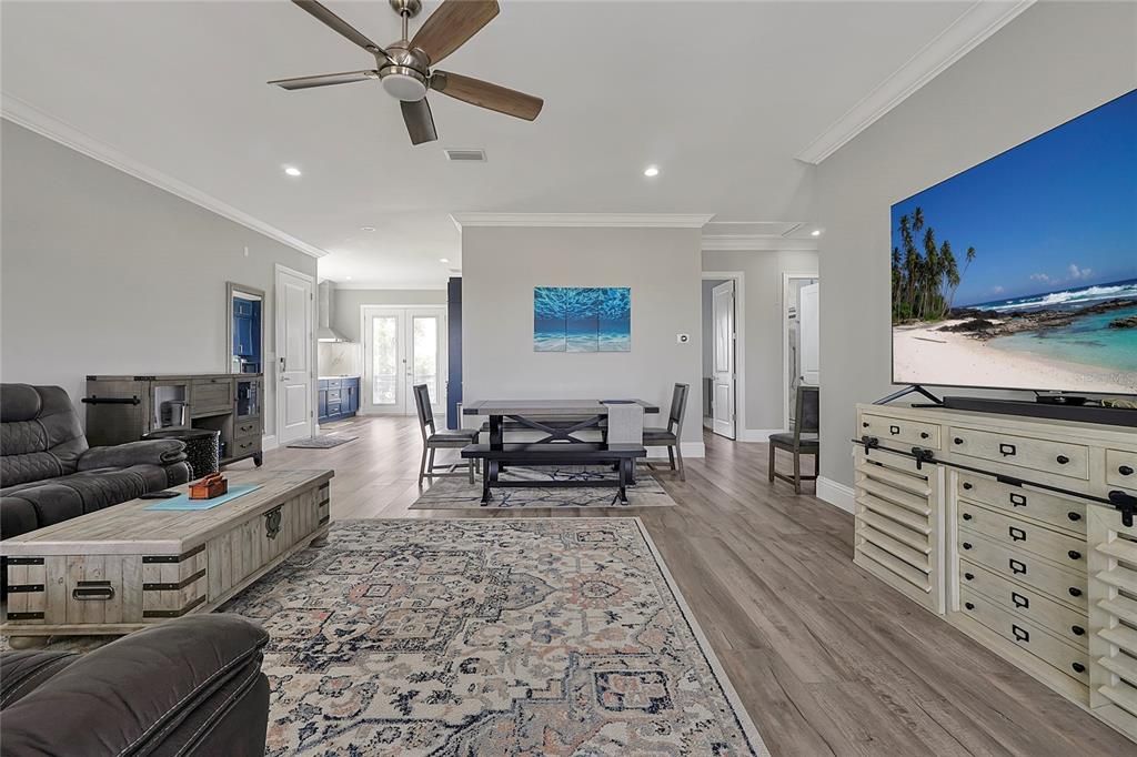 For Rent: $3,000 (3 beds, 2 baths, 2000 Square Feet)