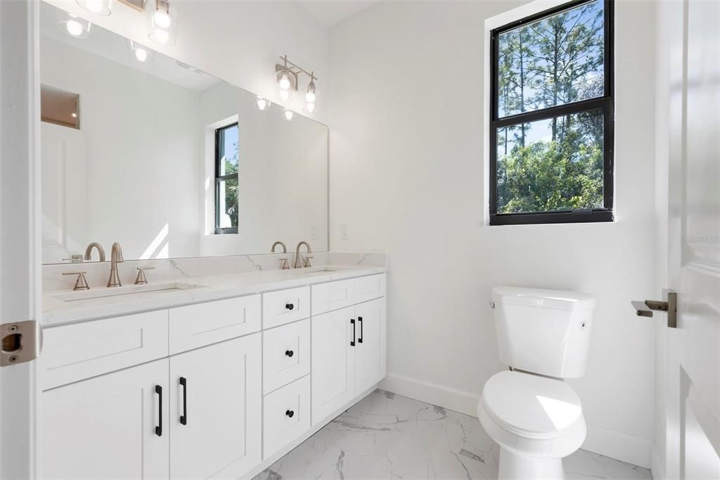 Active With Contract: $324,900 (3 beds, 2 baths, 1565 Square Feet)