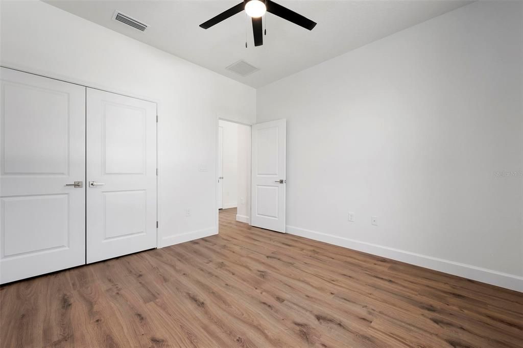 Active With Contract: $324,900 (3 beds, 2 baths, 1565 Square Feet)