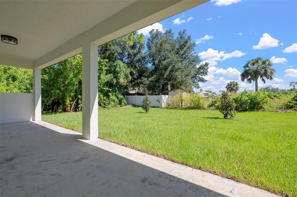 Active With Contract: $324,900 (3 beds, 2 baths, 1565 Square Feet)