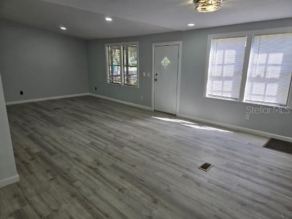 В аренду: $1,800 (3 спален, 2 ванн, 1500 Квадратных фут)