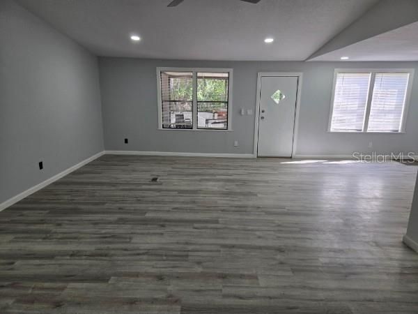 В аренду: $1,800 (3 спален, 2 ванн, 1500 Квадратных фут)