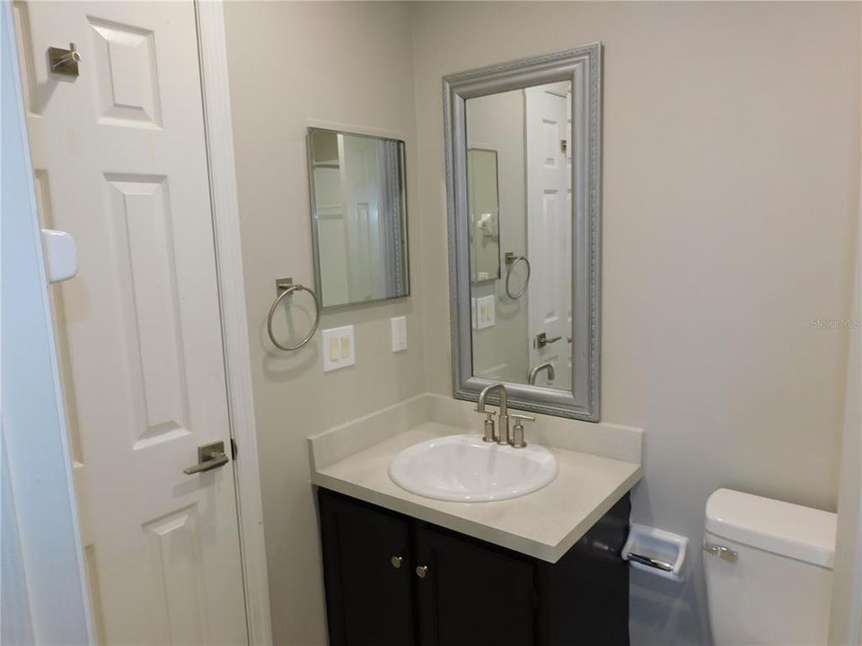 For Sale: $200,000 (3 beds, 2 baths, 1136 Square Feet)