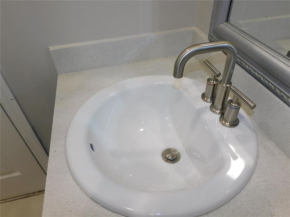 For Sale: $200,000 (3 beds, 2 baths, 1136 Square Feet)