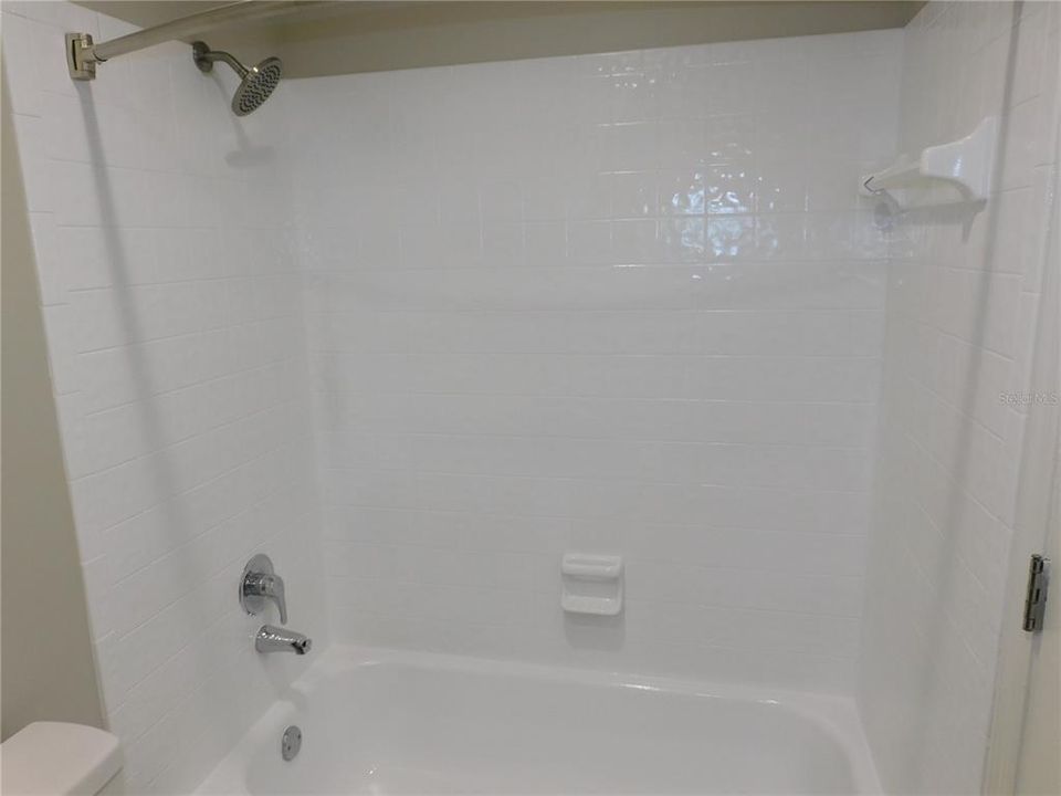 For Sale: $200,000 (3 beds, 2 baths, 1136 Square Feet)