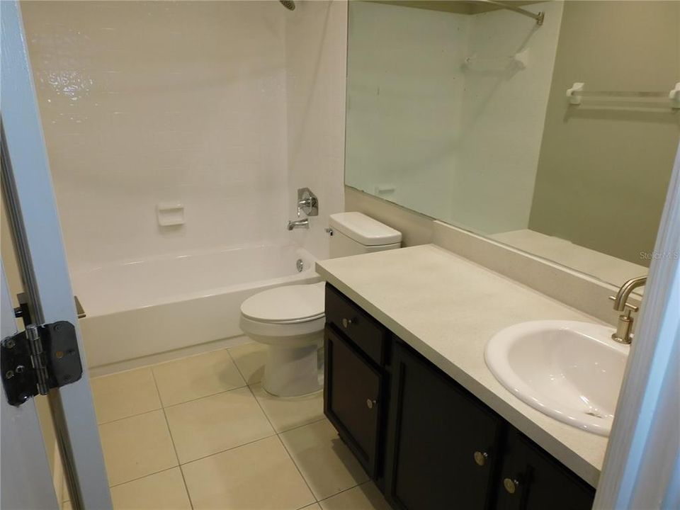 For Sale: $200,000 (3 beds, 2 baths, 1136 Square Feet)