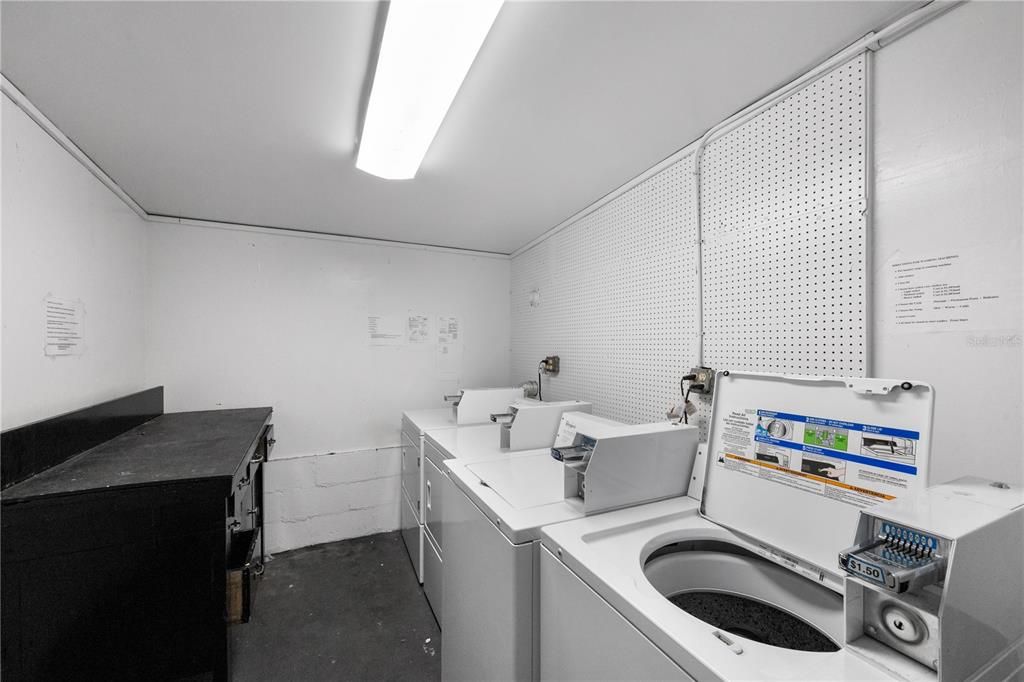 For Rent: $1,475 (1 beds, 1 baths, 4596 Square Feet)