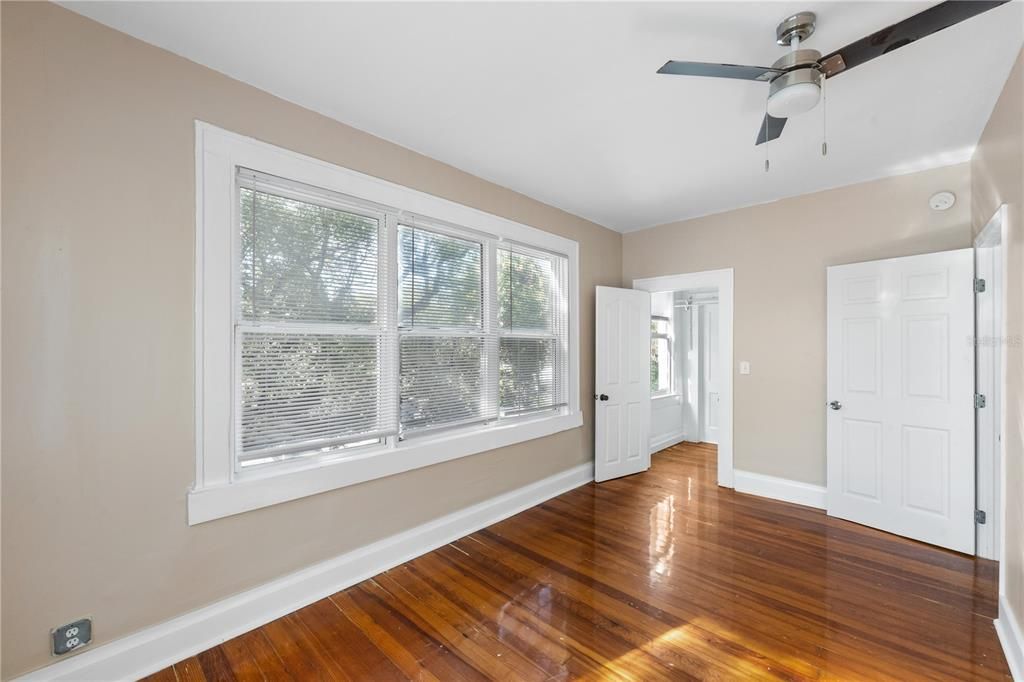 For Rent: $1,475 (1 beds, 1 baths, 4596 Square Feet)