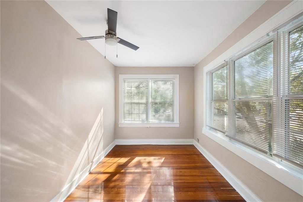 For Rent: $1,475 (1 beds, 1 baths, 4596 Square Feet)