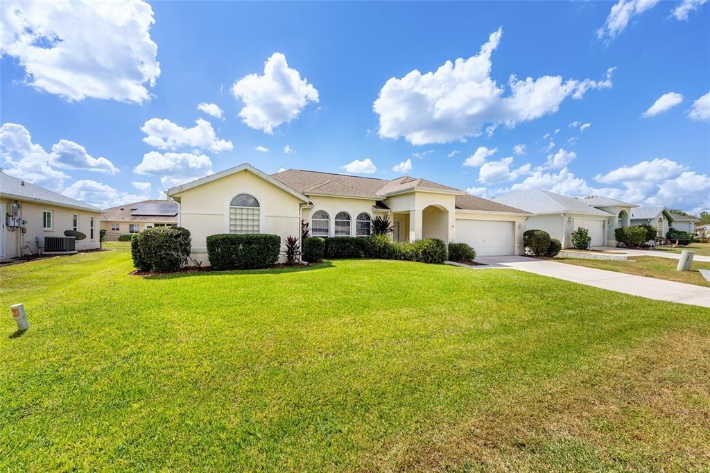 For Sale: $245,000 (2 beds, 2 baths, 1569 Square Feet)